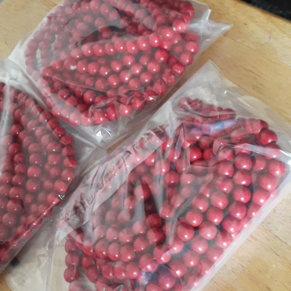 NWOT Bundle of 3 Red Garland Strands BB88